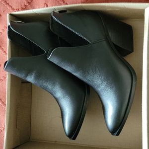 Steve Madden booties
